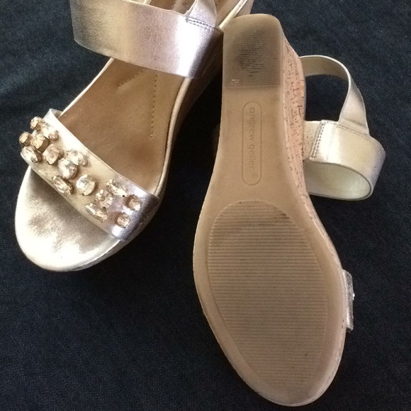 Gold sandals with bling! - Picture 6 of 10